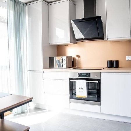 Luxurious Two Bedroom Apartment With Private Parking Perth Dış mekan fotoğraf